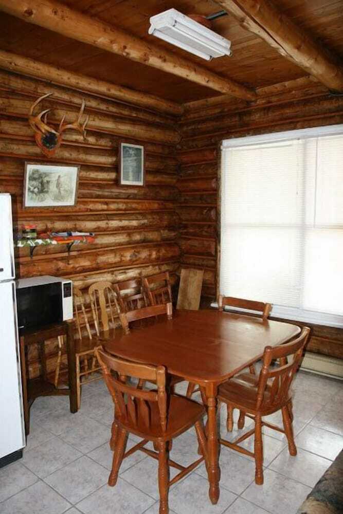 Hotel Motel Les Chalets Bo-fleuve