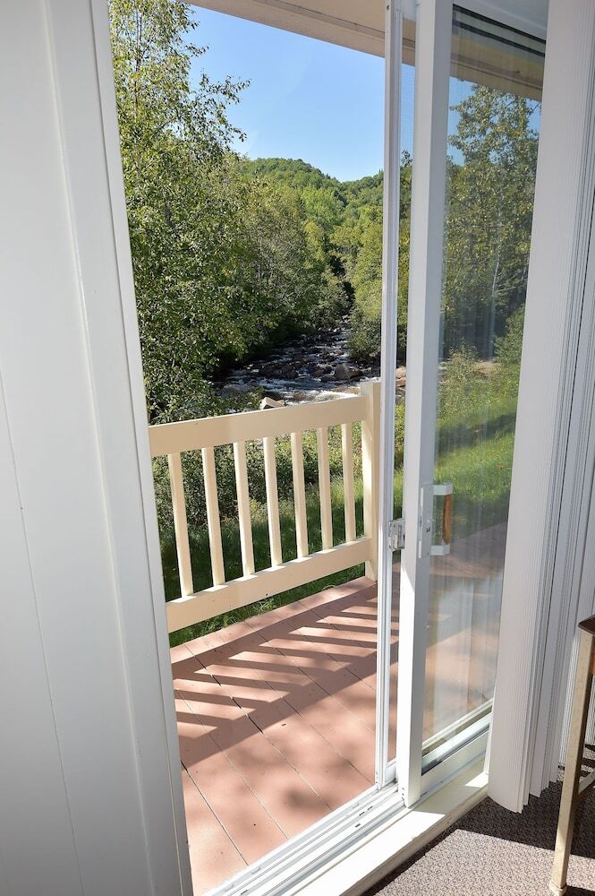 Hotel Motel Les Chalets Bo-fleuve