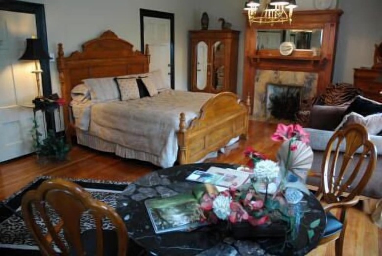 Bed & Breakfast Boggs Mansion