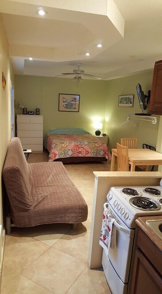 The Coral House Motel