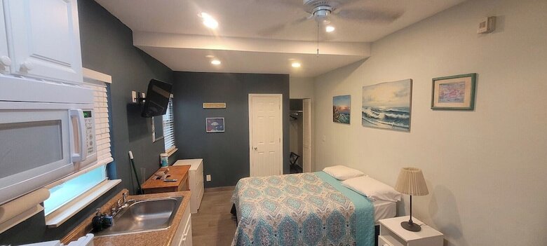 The Coral House Motel