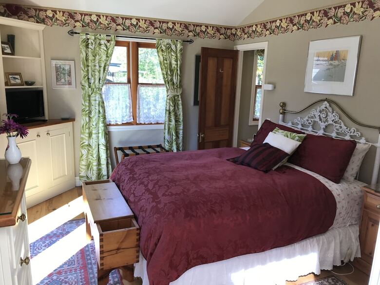 Bed & Breakfast Baywick Inn