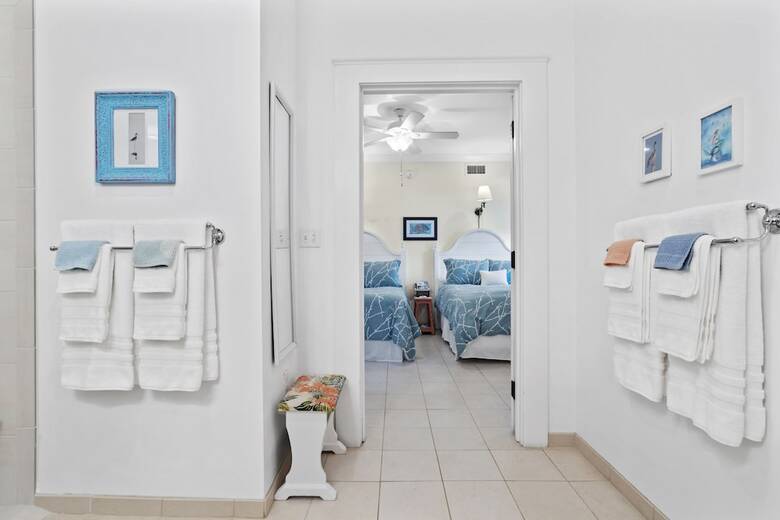 Hotel Bay Town Inn
