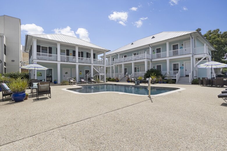 Hotel Bay Town Inn