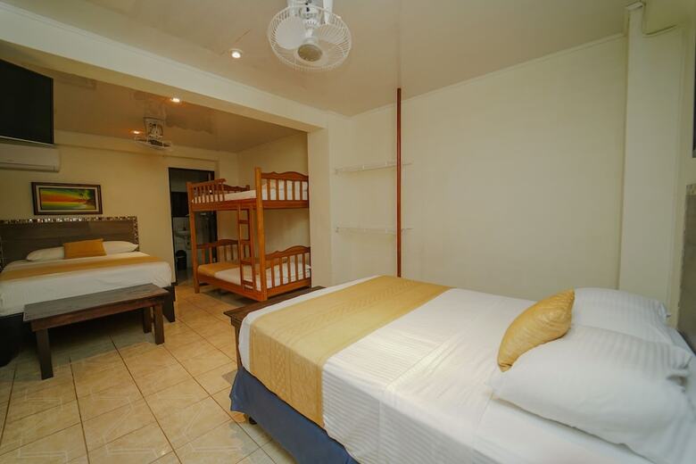 Hotel Flor Blanca