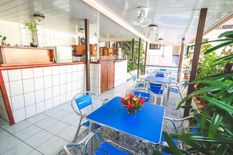 Hotel Flor Blanca