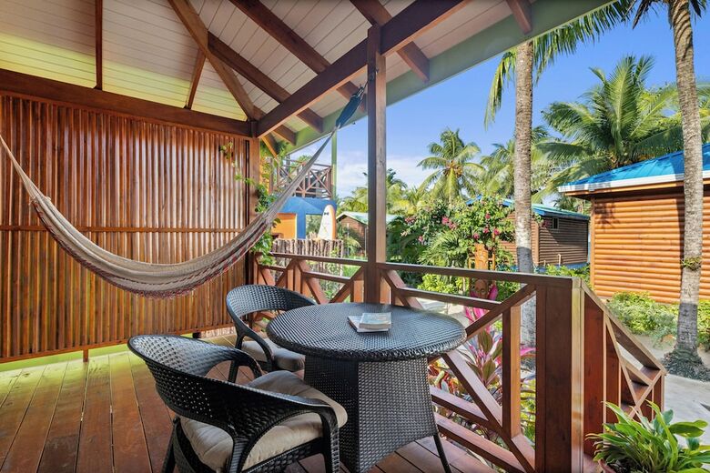 Coconut Row Boutique Hotel