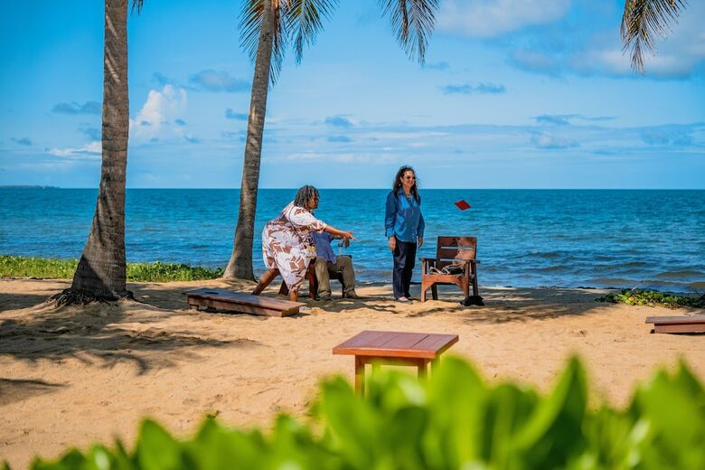 Coconut Row Boutique Hotel