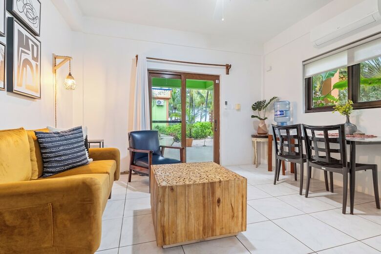 Coconut Row Boutique Hotel