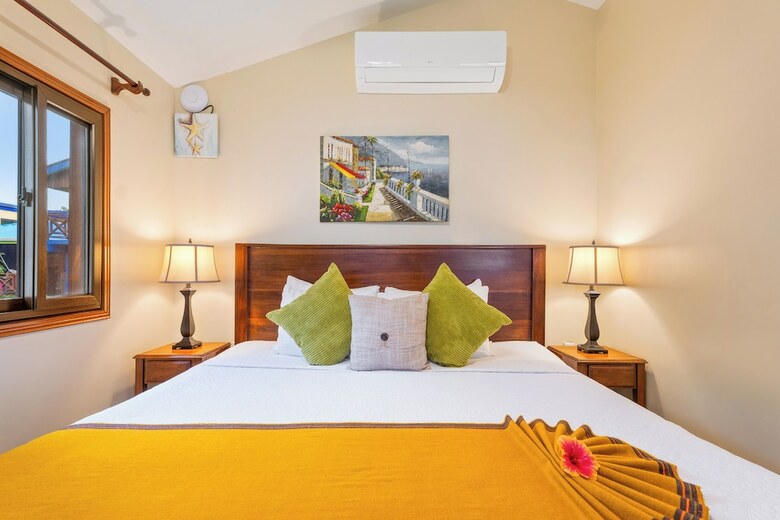 Coconut Row Boutique Hotel
