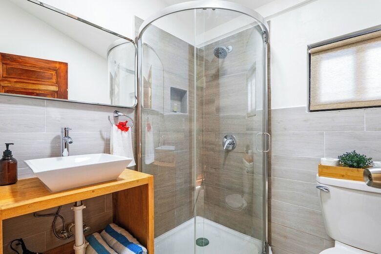 Coconut Row Boutique Hotel
