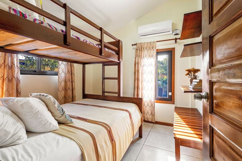 Coconut Row Boutique Hotel