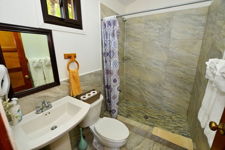 Coconut Row Boutique Hotel
