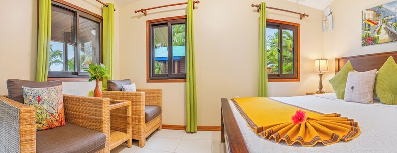 Coconut Row Boutique Hotel