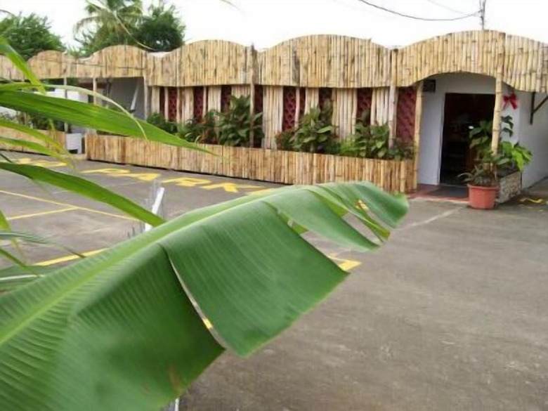 Golden Thistle Hotel
