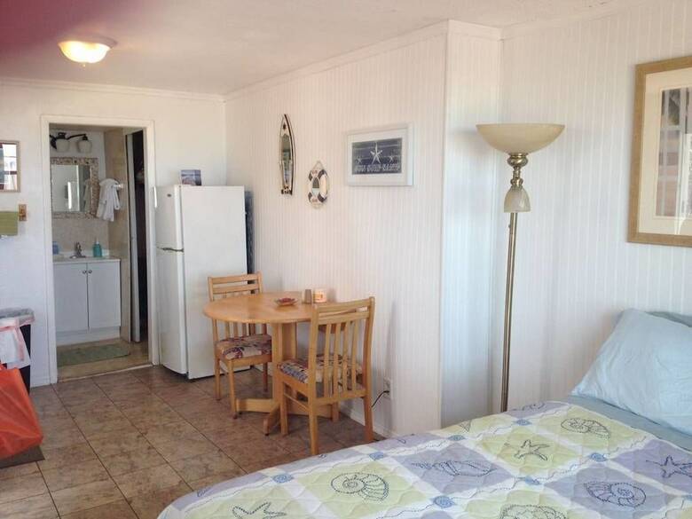 Aparthotel Sun N Fun Beachfront Vacation Rentals
