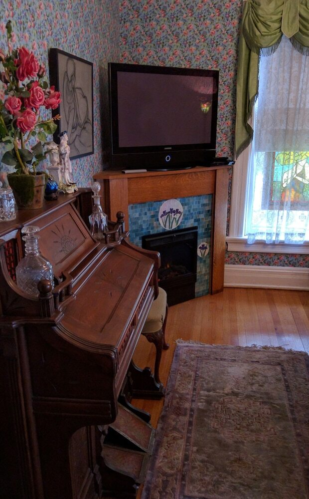 Manderley Bed And Breakfast