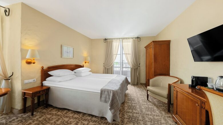 Rixwell Collection Savoy Boutique Hotel