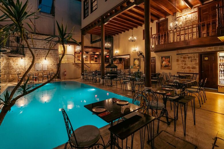 Mediterra Art Hotel