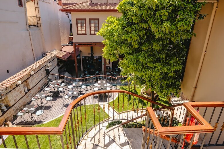 Mediterra Art Hotel