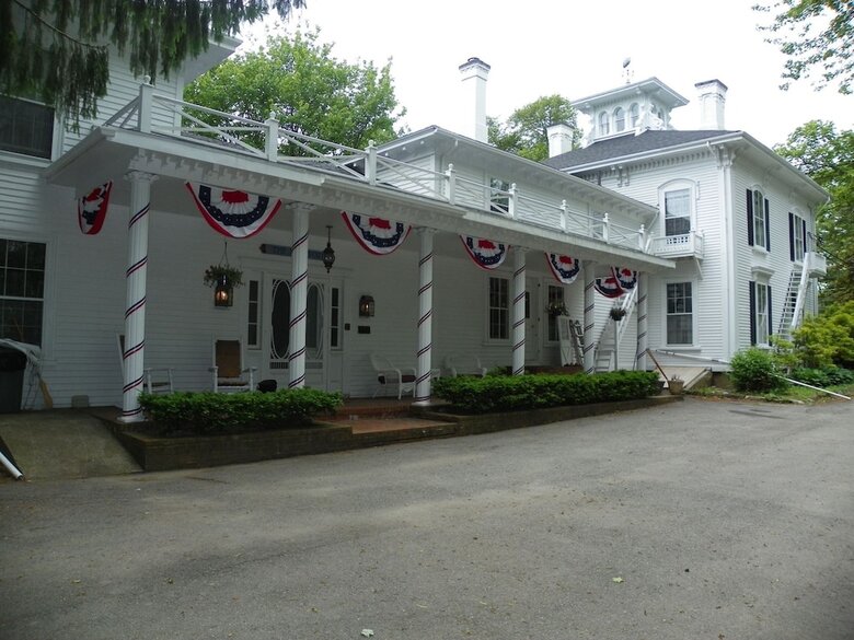 Posada Homeport Inn And Tavern