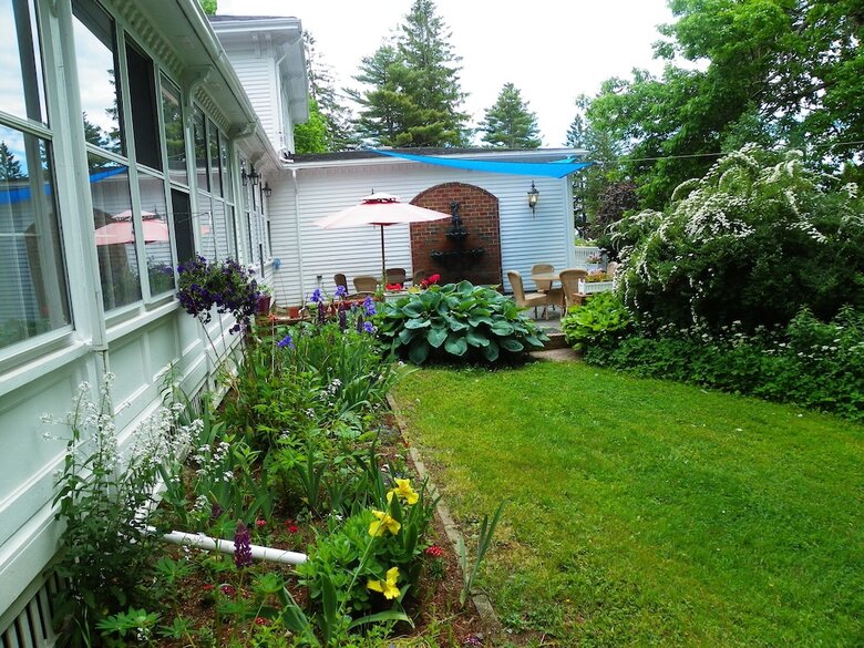 Posada Homeport Inn And Tavern