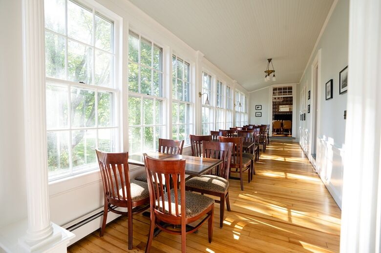 Posada Homeport Inn And Tavern