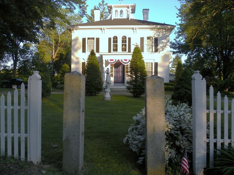 Posada Homeport Inn And Tavern