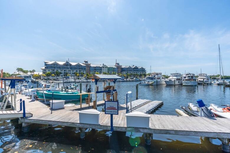 Hotel 502 Little Harbor Inn