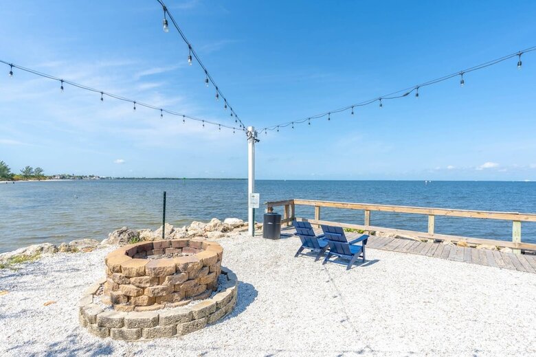 Hotel 502 Little Harbor Inn