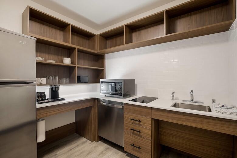 Hotel Everhome Suites Corona