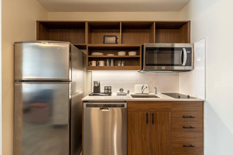 Hotel Everhome Suites Corona
