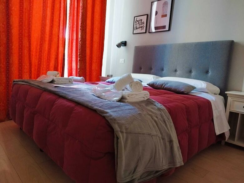Ad Cavour Luxury Rooms