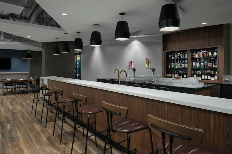 Hotel Courtyard By Marriott Calgary Downtown