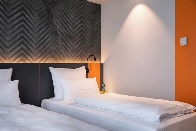 Loginn Hotel Berlin Airport