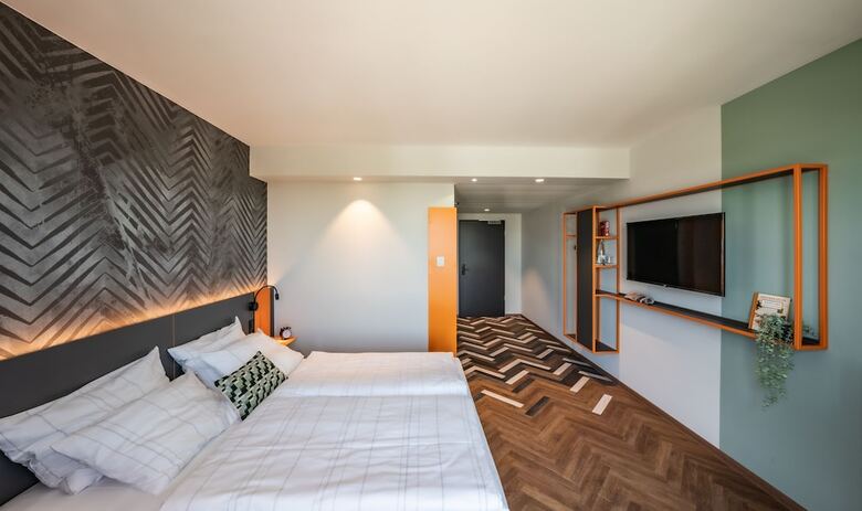 Loginn Hotel Berlin Airport