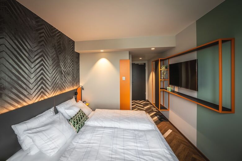 Loginn Hotel Berlin Airport