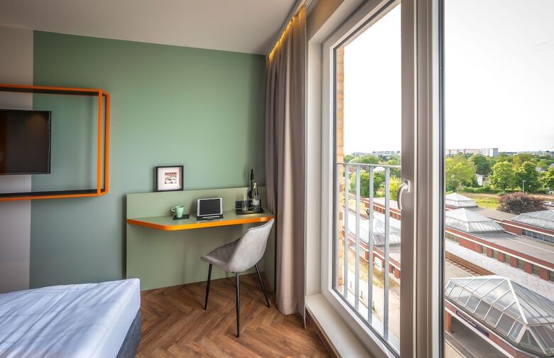 Loginn Hotel Berlin Airport