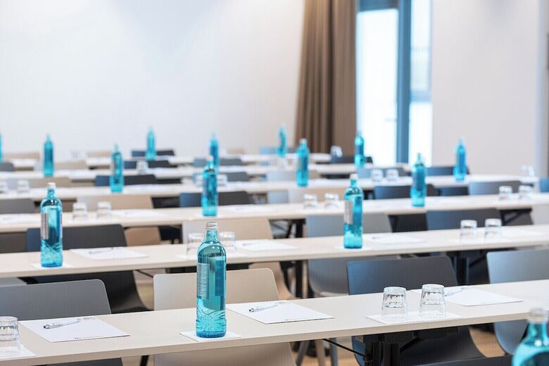 Loginn Hotel Berlin Airport