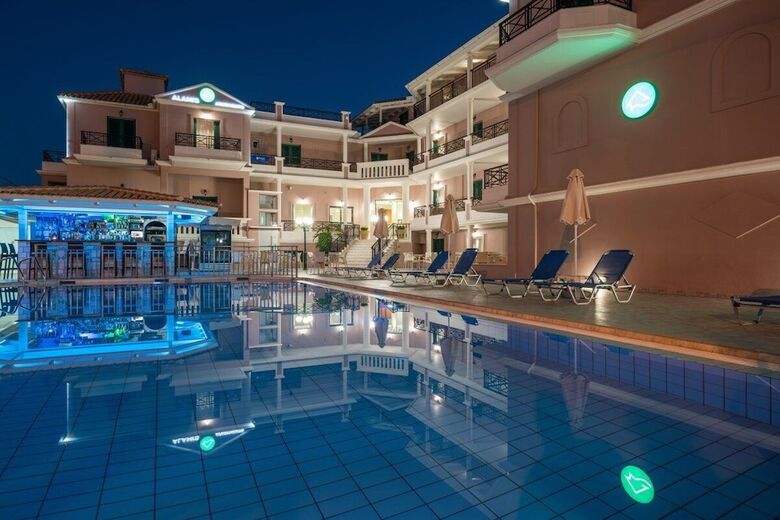 Aparthotel Alamis Hotel & Apartments