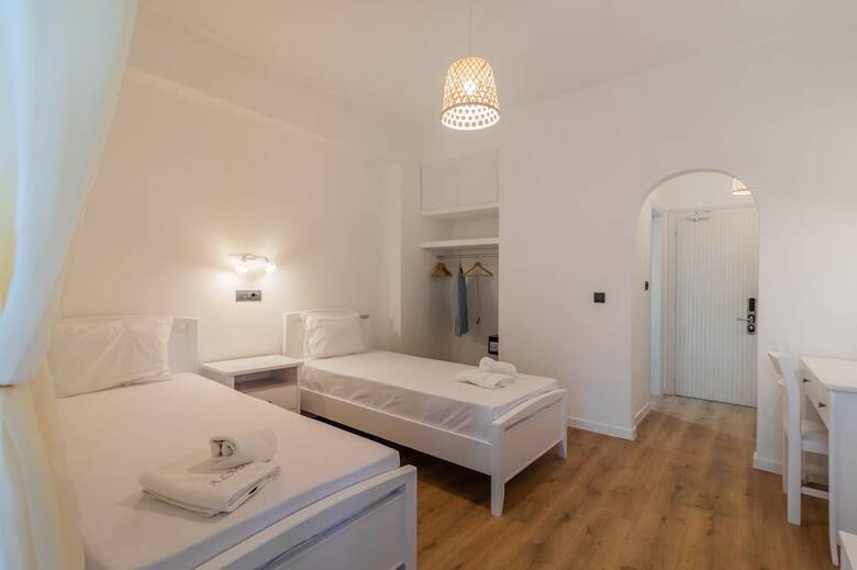 Aparthotel Alamis Hotel & Apartments