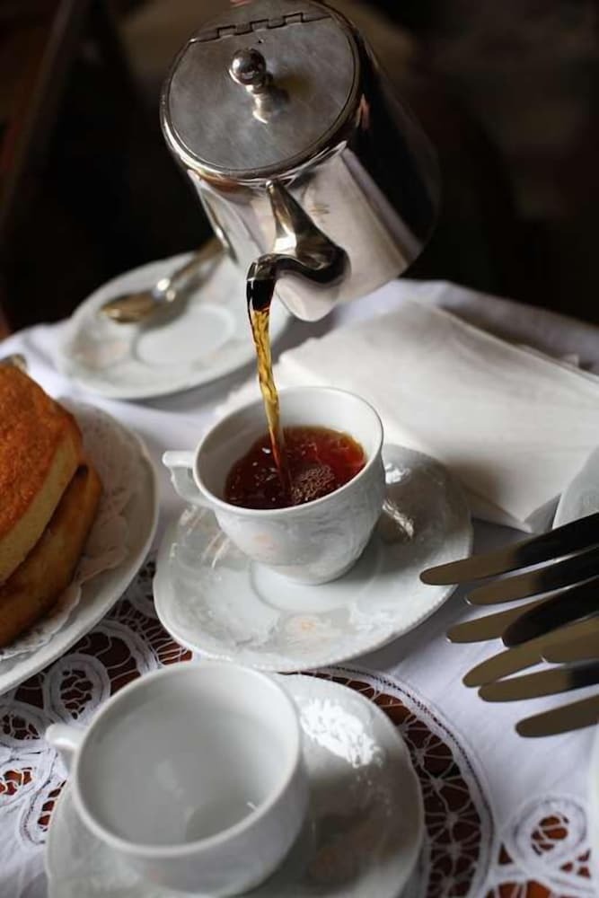 Bed & Breakfast Currarevagh House