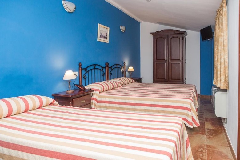 Hotel San Cayetano