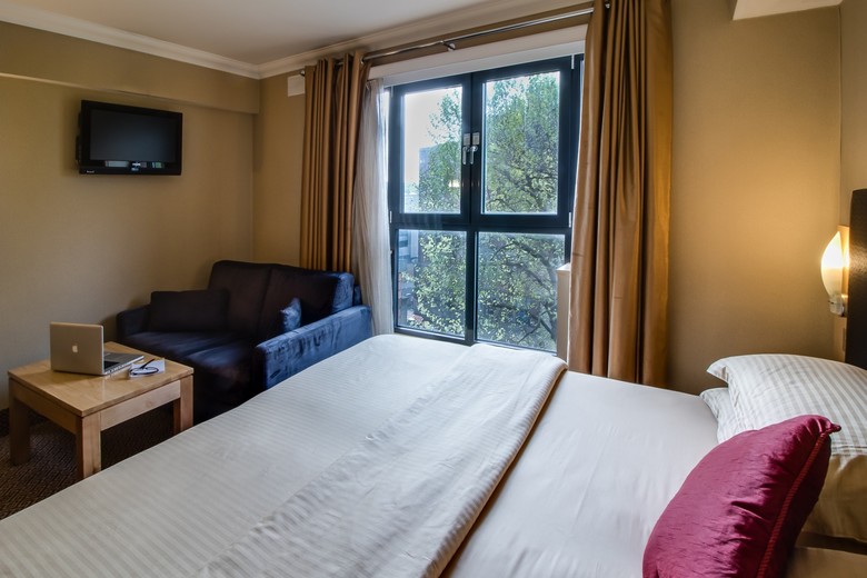 Hotel Academy Plaza