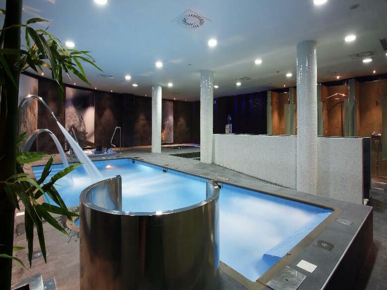 Azz Asturias Langrehotel & Spa