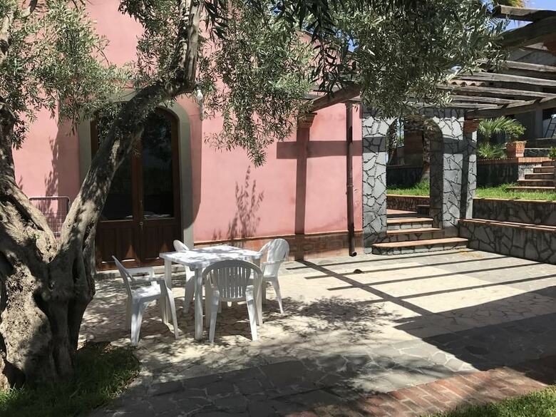 Villa Del Nespolo