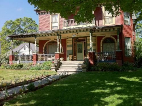 Grand Avenue Bed And Breakfast