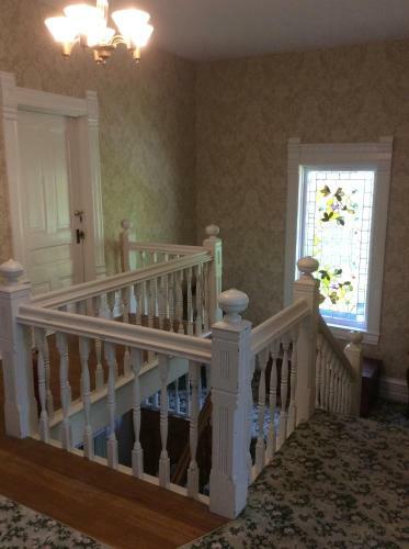 Grand Avenue Bed And Breakfast