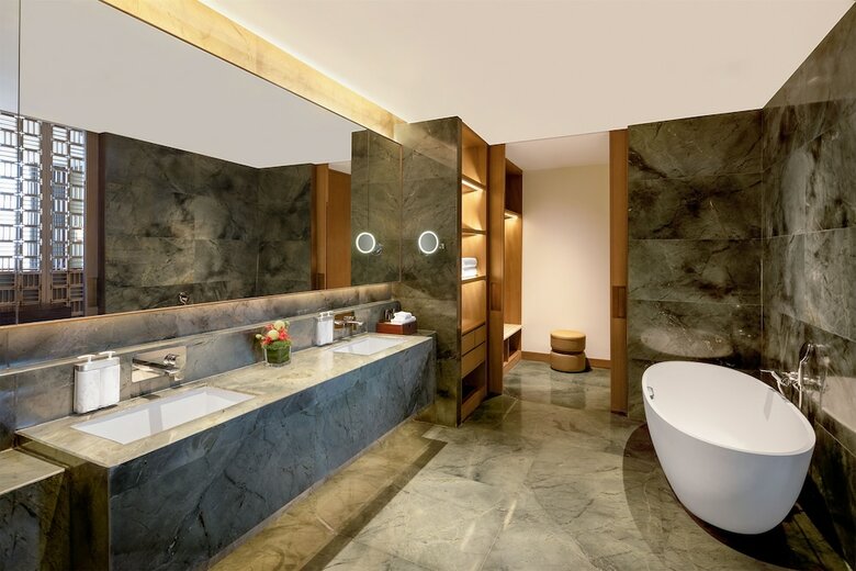 Hotel Hualuxe Qingdao Licang By Ihg
