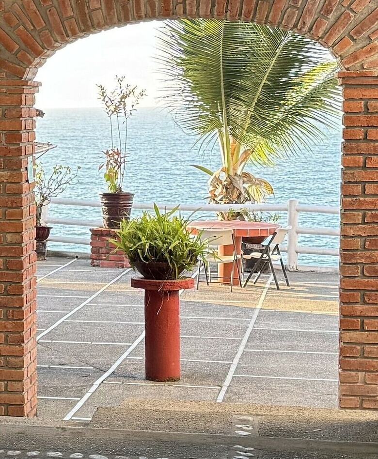 Aparthotel Traditional Sierra Leon Oceanfront Rooms